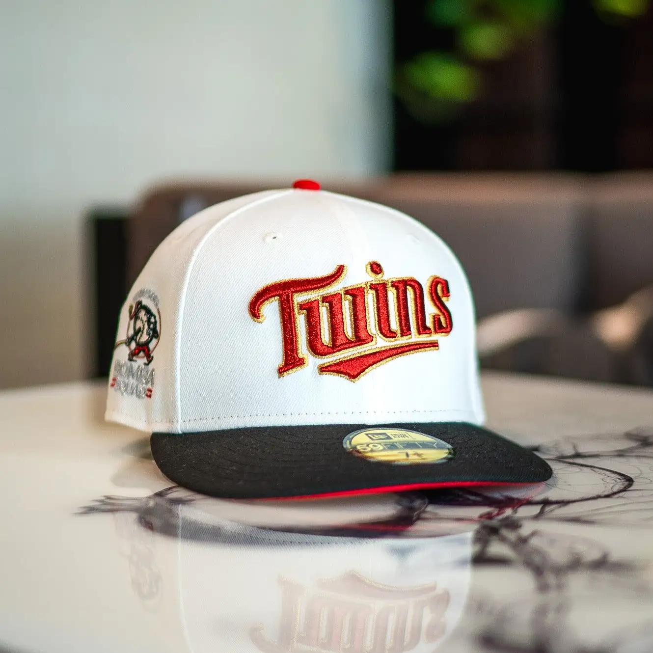 New Era Minnesota Twins Bombs Squad Red UV (Chrome White/Black)