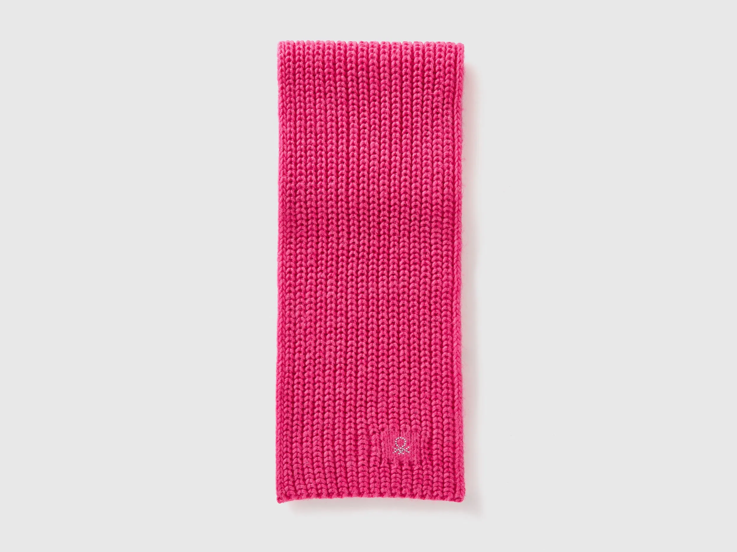 Scarf with rhinestone logo - Fuchsia | Benetton