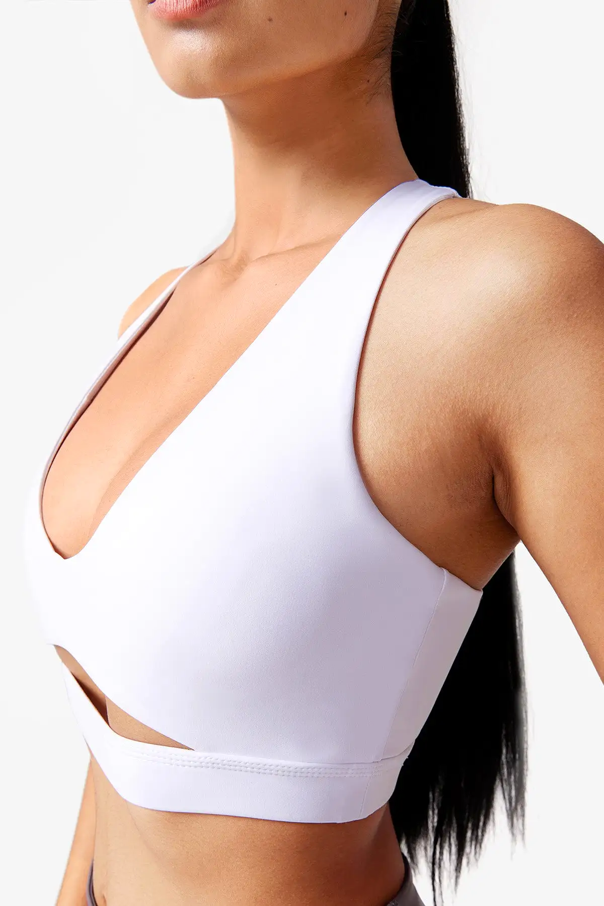 V-neck Cut-out Back Piece Detail Sports Bra